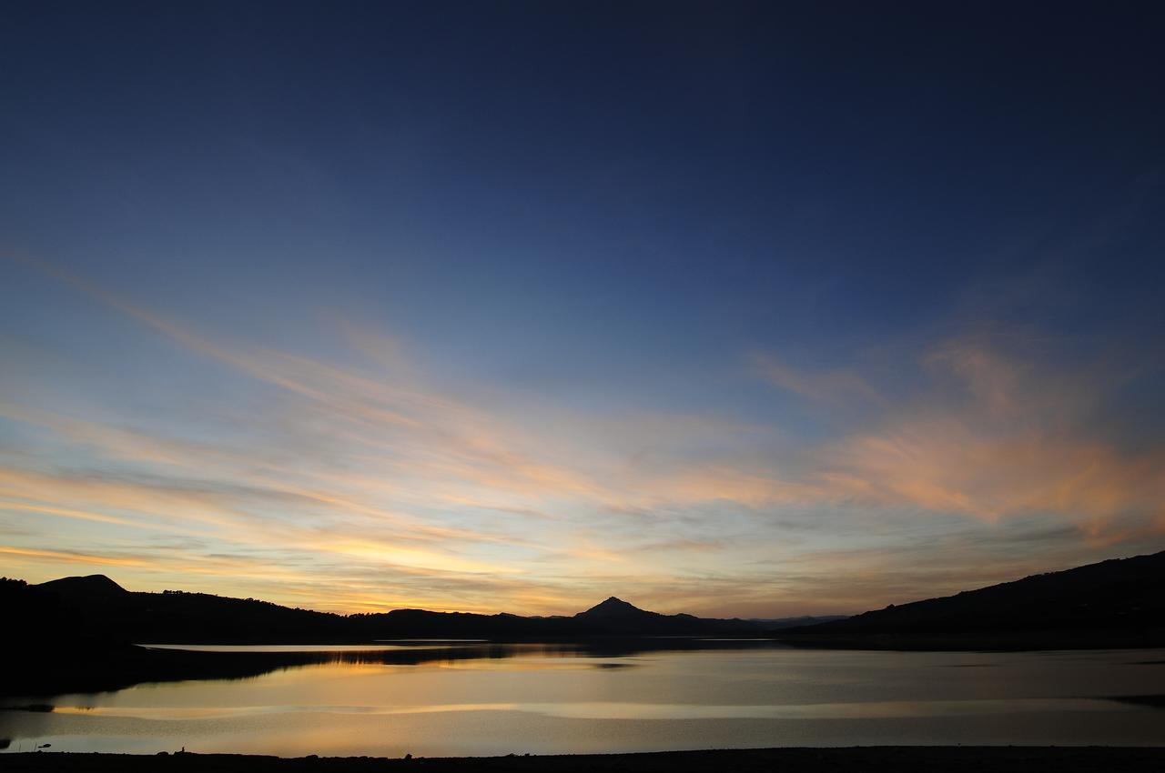 Oasi Del Lago Regalbuto エクステリア 写真