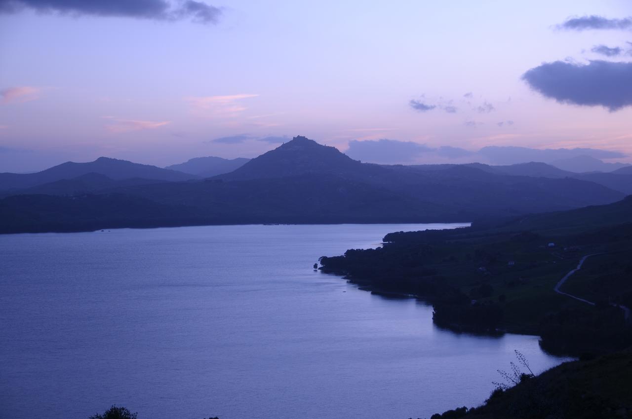Oasi Del Lago Regalbuto エクステリア 写真